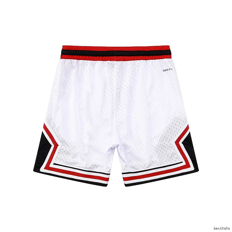 AJ sporty white shorts