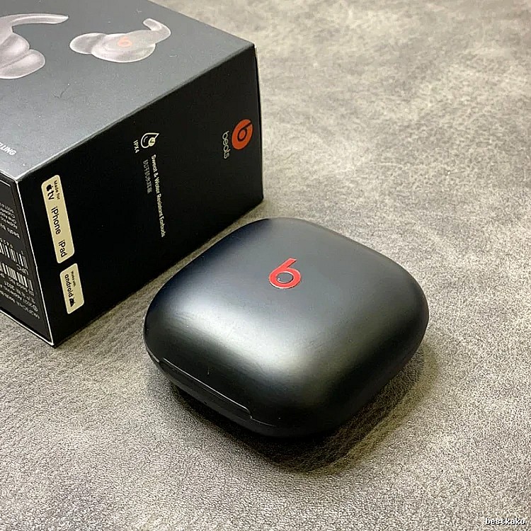 Beats Studio Buds Earbuds in Black