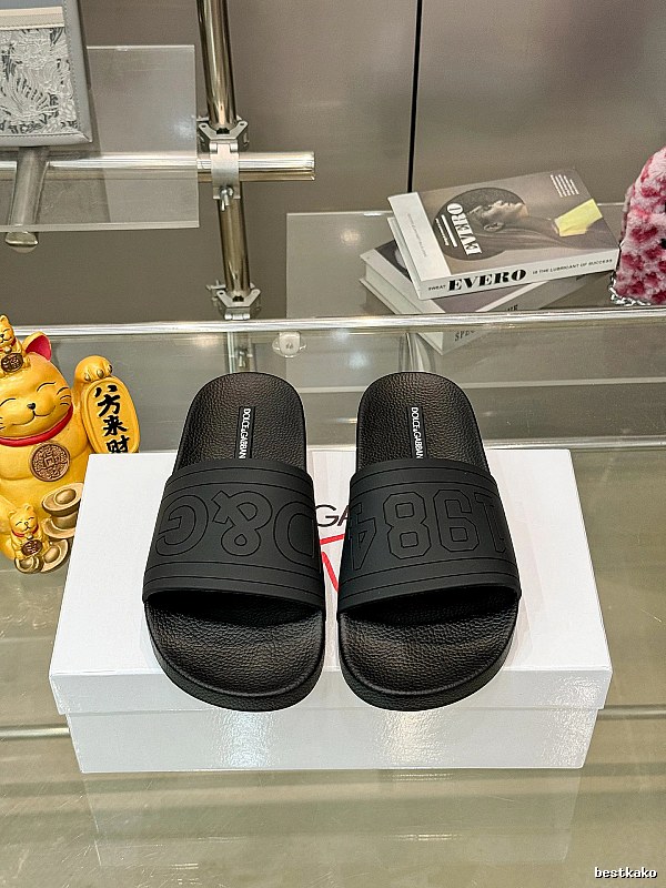 D&G 1984 Embossed Light Luxury Style Black Slide Sandals