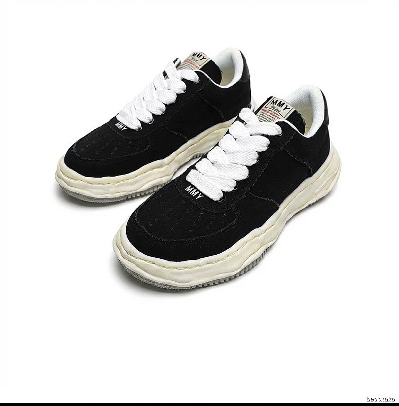 MMY retro-style black canvas shoes