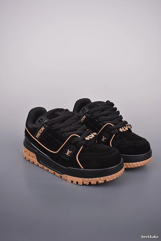 Nike Black and Brown Low-Top Sneakers with Streamlined Sole