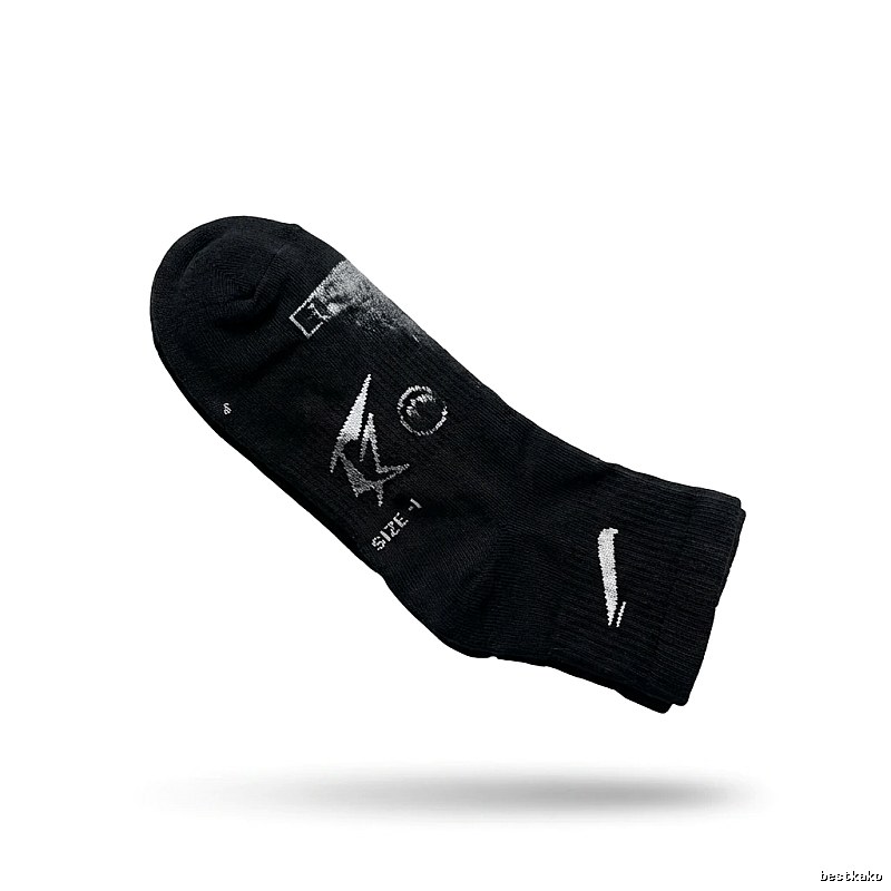 Nike black sporty gloves