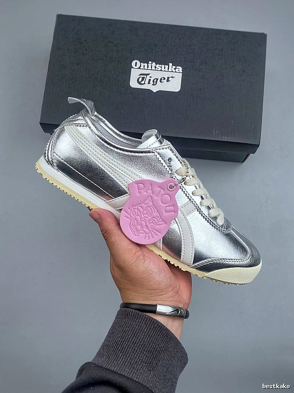 Onitsuka Tiger Metallic Silver Low-Top Sneakers Highlighting Slim Retro Sole