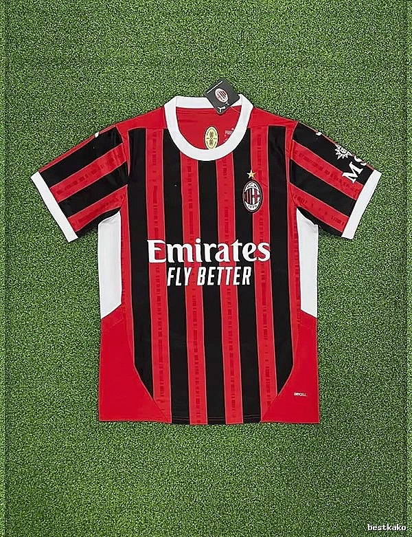 Real Madrid Relaxed Home soccer jersey White Real Madrid with Designer-Inspired Detail